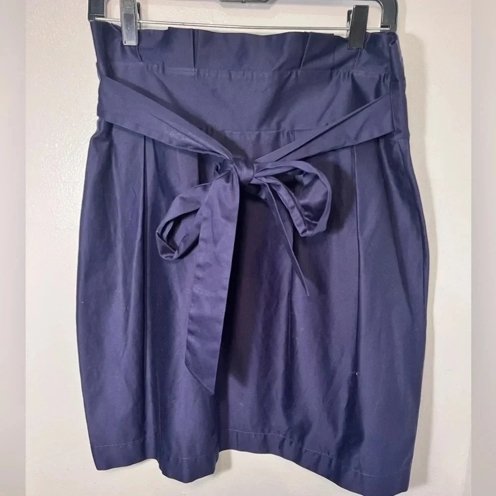 Prill, 12, pleated paper bag waist w/ fabric tie, notch, cutout,‎ zip with seams